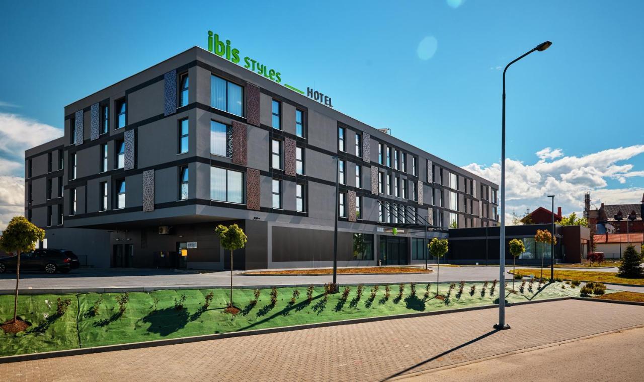 Hotel Ibis Styles Nowy Targ Extérieur photo